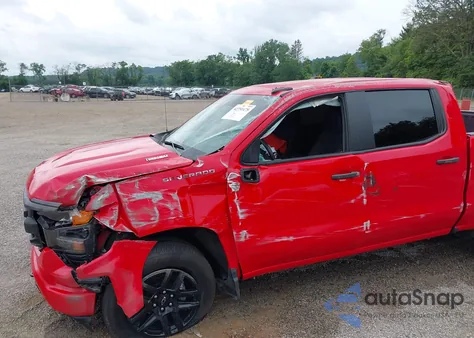 2024 Chevrolet Silverado 1500 4Wd Short Bed Custom z USA, uszkodzony, nr VIN 3GCPDBEK1RG356751